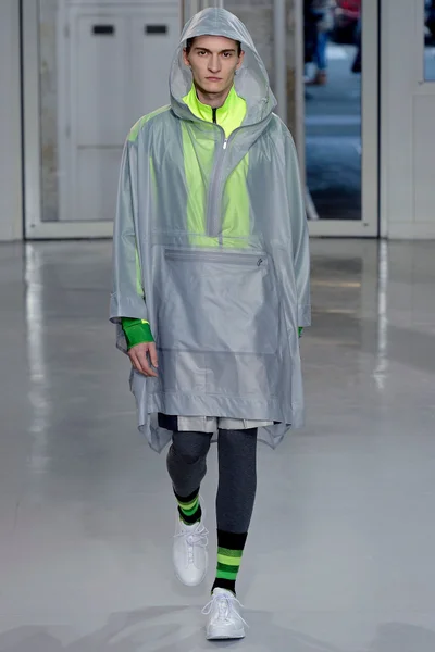 Look 22
